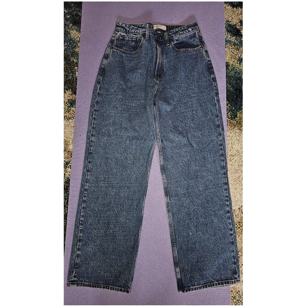 Abercrombie & Fitch The Loose High Rise Jean Size 27 / 4